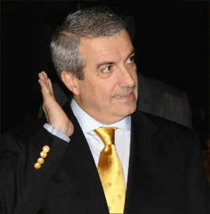 Presedintele PNL, Călin Popescu Tăriceanu, a anunţat că formaţiunea sa va depune plângeri la Comisia pentru Abuzuri din Camera Deputaţilor împotriva modalităţii de dezbatere a Legii Bugetului.