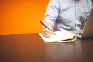 ANRE implementează o platformă online care va permite schimbarea furnizorului în 24 de ore