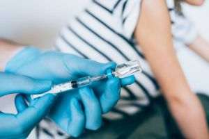  Suedia nu recomandă vaccinarea anti-COVID-19 pentru copiii cu vârste între 5 şi 12 ani