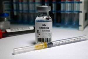Moderna anunţă începerea testelor clinice pentru un vaccin împotriva HIV pe bază de ARN mesager
