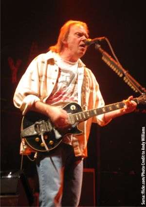 Neil Young, în "război" cu Spotify, pe tema dezinformării legate de COVID-19