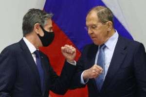 Antony Blinken şi Serghei Lavrov ( Sursa foto: Twitter)