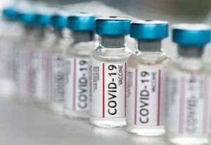 A patra doză de vaccin anti-COVID-19 are o utilitate redusă contra variantei Omicron