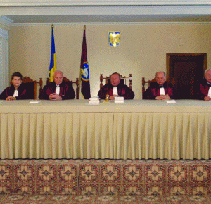 Constituţionalitatea statutului CNVM, pusă în discuţie la Curtea Constituţională.