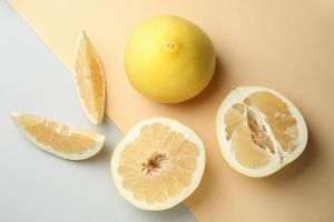 Pomelo din China cu trei tipuri de pesticide, retras din 172 magazine