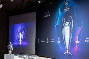 Sursa foto: UEFA/ (https://editorial.uefa.com//resources/0273-14b19e31d9c4-c30631ac7134-1000/format/free1/uefa_champions_league_202122_quarter-finals_and_semi-finals_draw_3_.jpg?imwidth=988)