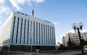 "Ucrainenii nu sunt duşi în Rusia împotriva voinţei lor"