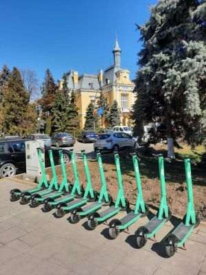 Bolt lansează serviciile de închiriere de trotinetele electrice în Botoşani