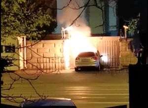 Un autovehicul a intrat în porţile ambasadei Rusiei din Capitală