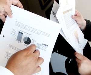 Încrederea mediului de afaceri autohton creşte, în pofida războiului din Ucraina
