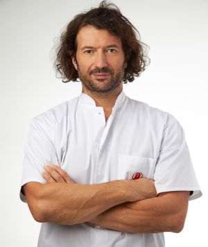 Dr. Victor Ştefănescu, medic primar chirurgie generală în cadrul Royal Hospital
