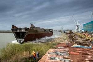 Necesitatea înzestrării Forţelor Navale Române - prioritară pentru companiile din industria de apărare