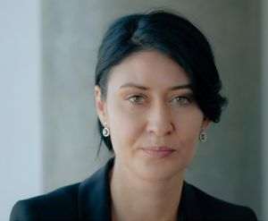 Iulia Bratu, Partener Asociat, Strategie şi Tranzacţii, EY România