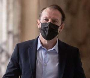 "Introducerea de noi taxe şi impozite ar îngropa cu totul economia"