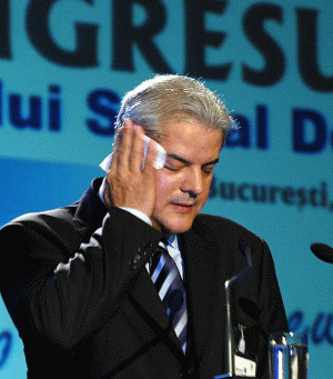 Deputaţii, de acord cu începerea urmăririi penale a lui Adrian Năstase