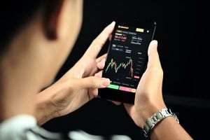 Binance îşi restrânge serviciile în Rusia după ultimele sancţiuni impuse de UE