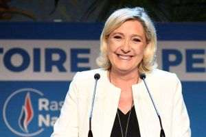 Le Pen îşi recunoaşte înfrângerea, dar consideră remarcabil rezultatul obţinut