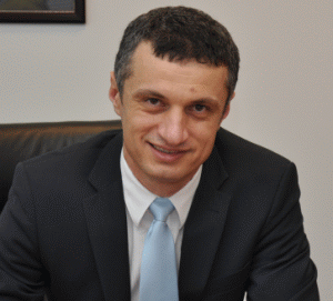 Mr. George Popescu, the director of the "Amway" Romania Marketing SRL, was born in 1967, in the city of Rm. Sărat-Buzău. He graduated from the Faculty of Automation of the Bucharest Technical University. He is married and has a son. Hobbies: basketball and skiing.