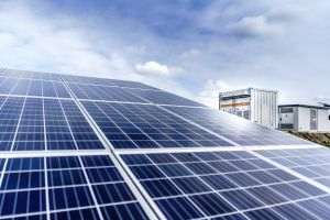 Oprirea livrărilor de gaze ruseşti înrăutăţeşte perspectivele pentru furnizorii de panouri solare