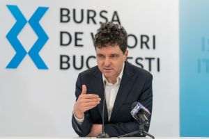 Nicuşor Dan a spus: "Stabilizarea financiară a Primăriei Municipiului Bucureşti a fost unul din obiectivele principale cu care am început mandatul, iar faptul că această emisiune a fost un succes confirmă că ne-am făcut treaba şi că am recâştigat încrederea pieţei în Primăria Municipiului Bucureşti.