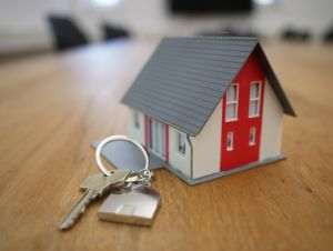 UE intenţionează să îi blocheze pe ruşii care vor să cumpere proprietăţi imobiliare în Europa