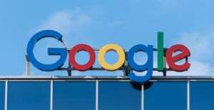 Google încearcă marea (piaţă a telefoanelor inteligente) cu degetul