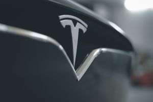 Elon Musk nu mai crede în furnizorii de indici