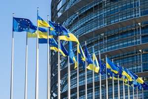 Comisia Europeană a semnat un acord cu ţara noastră pentru stimularea investiţiilor din IMM-uri şi tranziţia verde