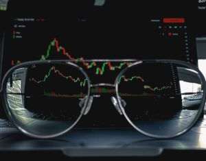 "S&P se va prăbuşi cu încă 17% şi va intra într-o piaţă «bear» de durată"