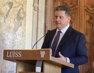 Giulio Bertola