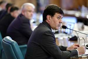 "Continuăm proiectele deja începute pentru închiderea şi ecologizarea iazurilor de decantare în sectorul minier"