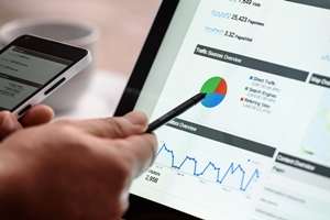 Situaţia actuală a companiilor este bună, dar perspectivele economice ating un minim istoric