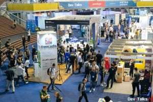 Peste 140 de prezentări şi sesiuni dedicate specialiştilor IT din ţară la conferinţa DevTalks 2022