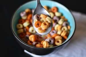 Grupul Kellogg se va împărţi în trei companii independente pentru a se concentra pe producţia de snackuri