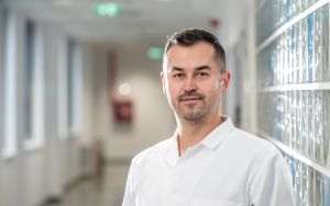 Dr. Claudiu Hopîrtean, şeful secţiei de Radioterapie din cadrul Medisprof