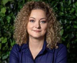 Ileana Dumitru, Director Juridic şi Relaţii Publice al Ariei Europa centrală şi de sud din cadrul BAT