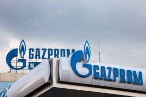 Gazprom ar putea căuta să schimbe condiţiile contractelor dacă Occidentul plafonează preţul gazelor