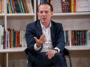 Florin Cîţu îşi depune mandatul de la şefia Senatului