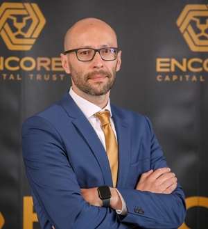 Robert Butoi, Director executiv al Encore Capital Trust