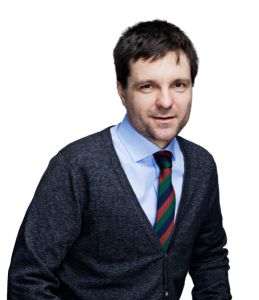 Nicuşor Dan, primarul general al Capitalei, prin sus­pendarea Planurilor Ur­banistice Zonale ale sectoarelor municipiului Bucureşti şi prin refuzul de a emite autorizaţii de construcţie şi de urbanism în baza planurilor respective, a blocat derularea unor investiţii publice şi private de peste 4 miliarde euro, au afirmat participanţii la dezbatarea organizată, ieri, de Comisia Economică, Industriii şi Servicii din Senat.