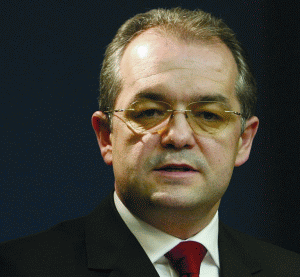 Boc: Guvernul lucrează la un pachet de ajutoare de stat pentru marii investitori din ţară