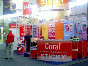 Afacerile producătorului de lacuri şi vopsele "Sarcom" au crescut cu 10%, în 2008