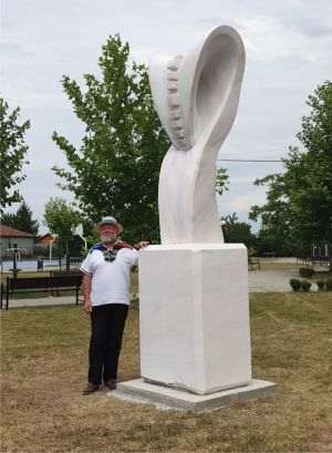 Sculptorul Eugen Petri şi monumentul de la Ciolpani inspirat din legătura unei cărţi