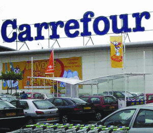 "Carrefour" nu renunţă la dividende