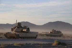 Polonia, gata să înceapă instruirea militarilor pe tancuri americane Abrams
