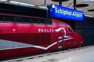 KLM şi Thalys au semnat un parteneriat pentru transferul pasagerilor la bordul trenurilor de mare viteză pe ruta Amsterdam-Schiphol - Bruxelles