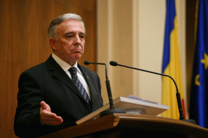Isărescu susţine necesitatea unei finanţări externe cu caracter preventiv