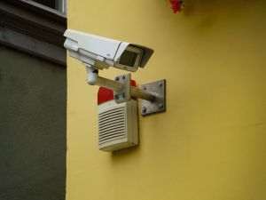 Peste 65% dintre spaţiile de cazare din România dispun de sisteme de acces şi securitate smart 