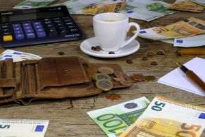 Stabilitatea cursului oferă şi idei de speculaţii