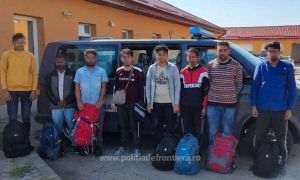Doi cetăţeni arestaţi preventiv pentru trafic de migranţi